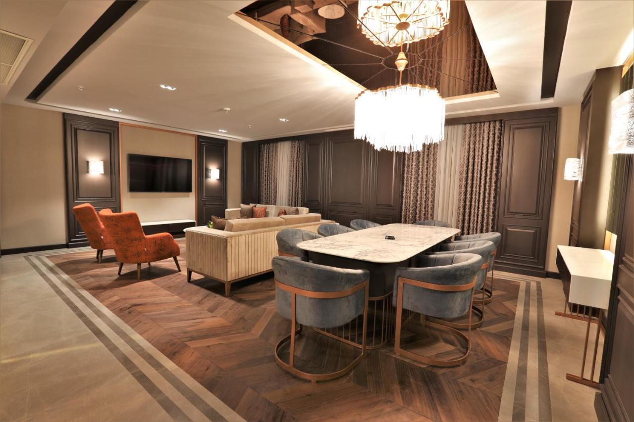 Limak Skopje Luxury Hotel 외부 사진