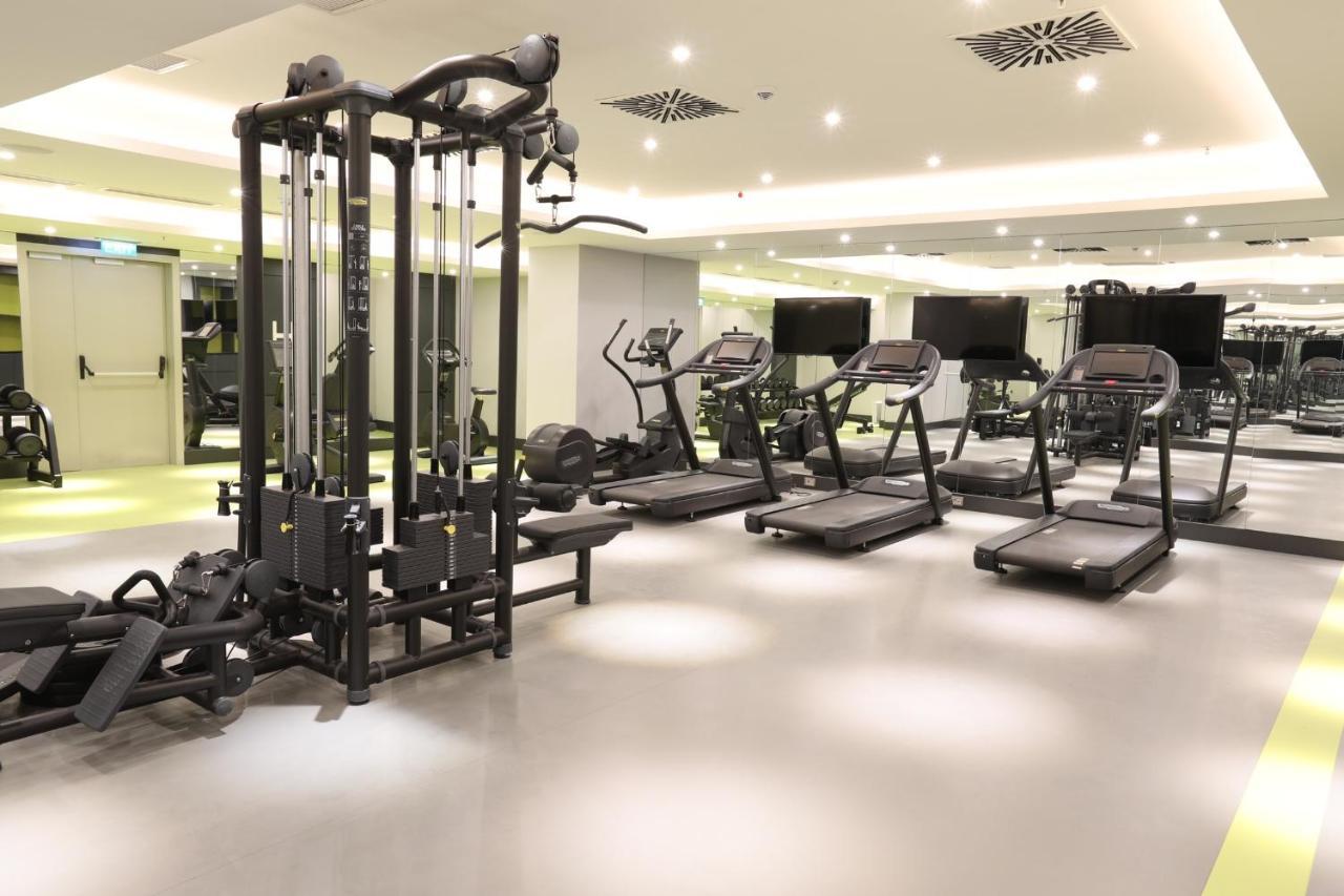 Limak Skopje Luxury Hotel 외부 사진 The gym at the hotel