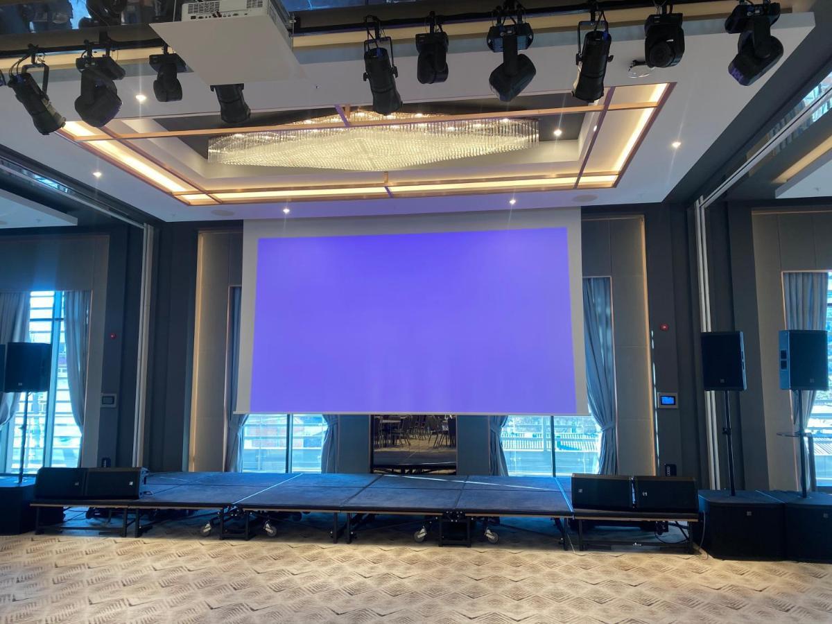Limak Skopje Luxury Hotel 외부 사진 The stage of the main hall