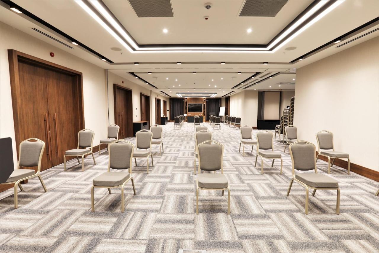 Limak Skopje Luxury Hotel 외부 사진 The ballroom