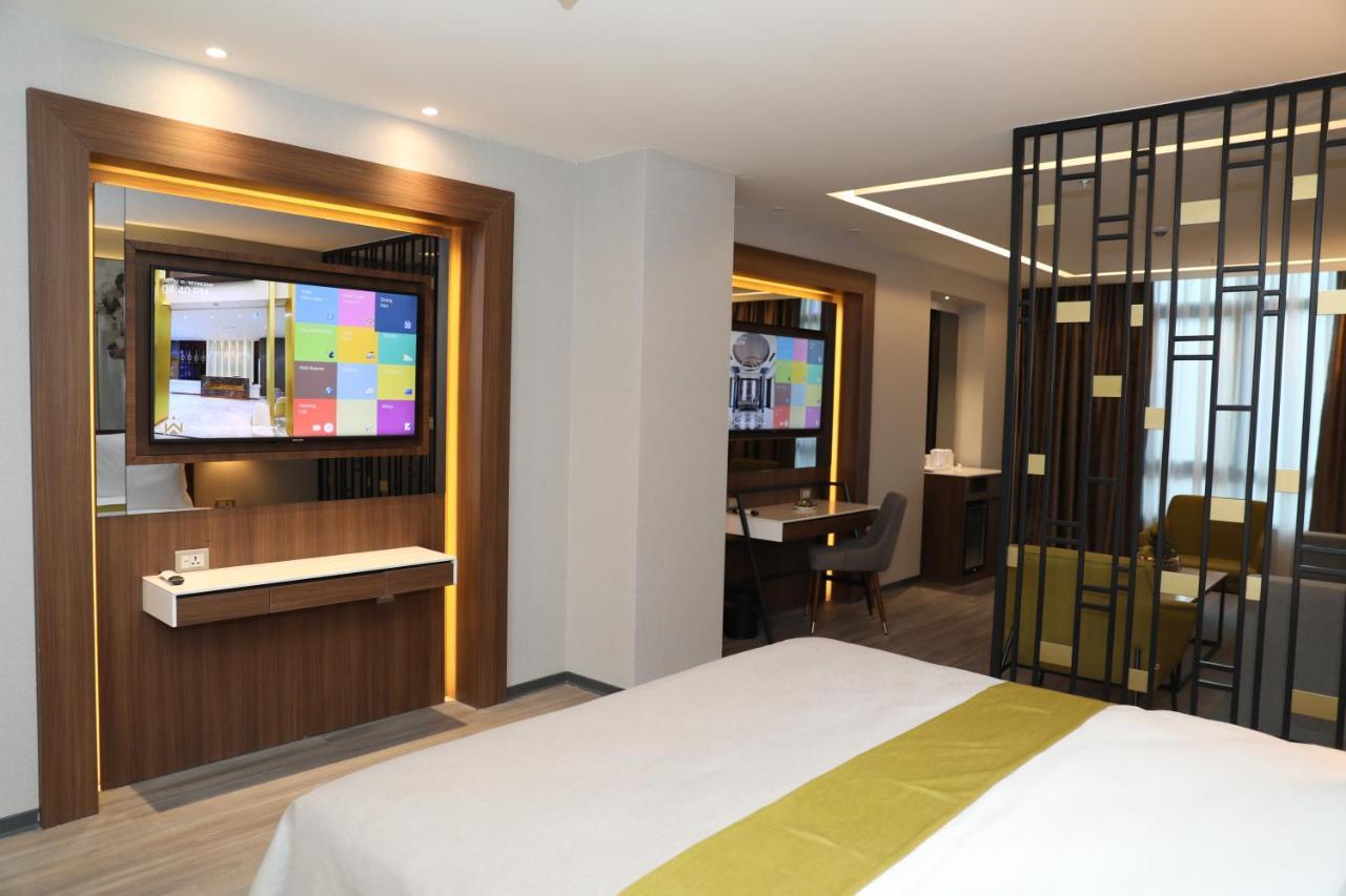 Limak Skopje Luxury Hotel 외부 사진 Suite