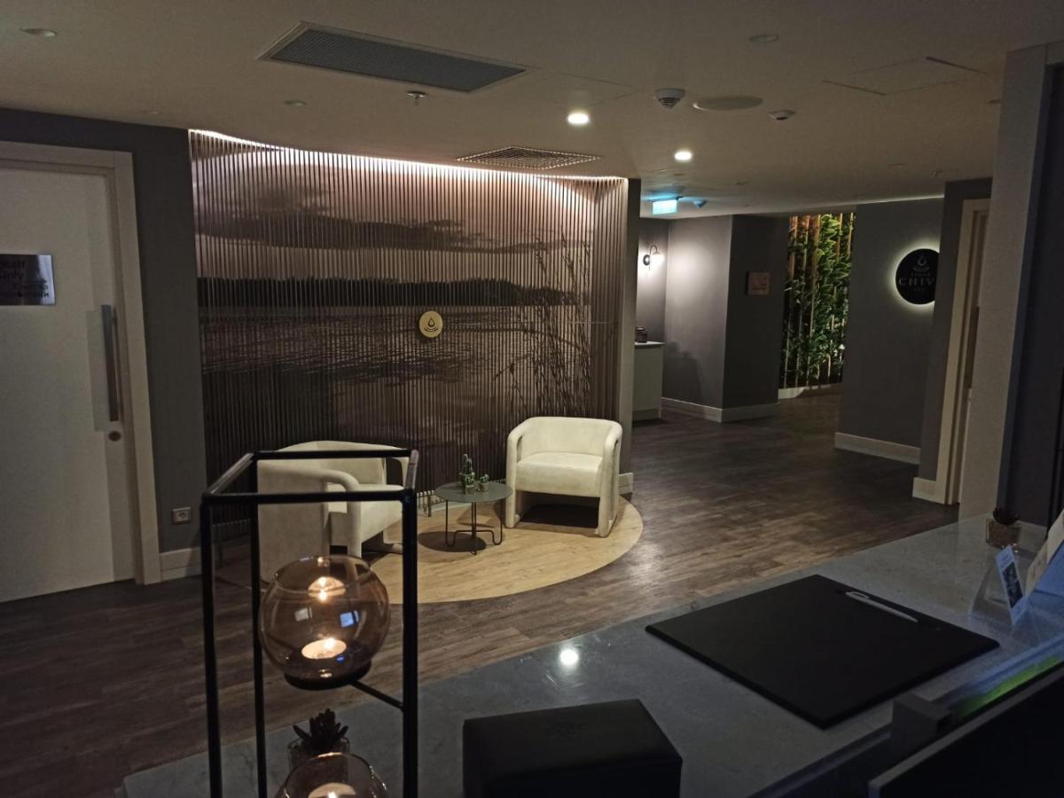 Limak Skopje Luxury Hotel 외부 사진 The interior of the lounge