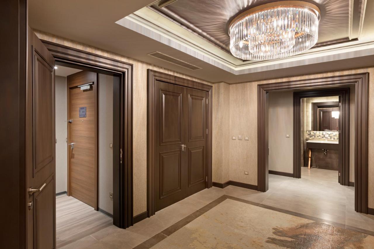 Limak Skopje Luxury Hotel 외부 사진 Interior of a suite