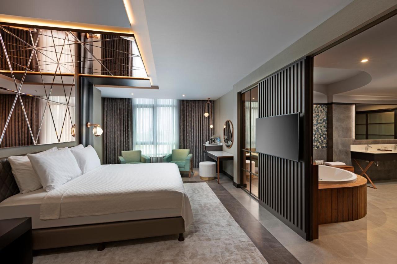 Limak Skopje Luxury Hotel 외부 사진 A suite at the hotel