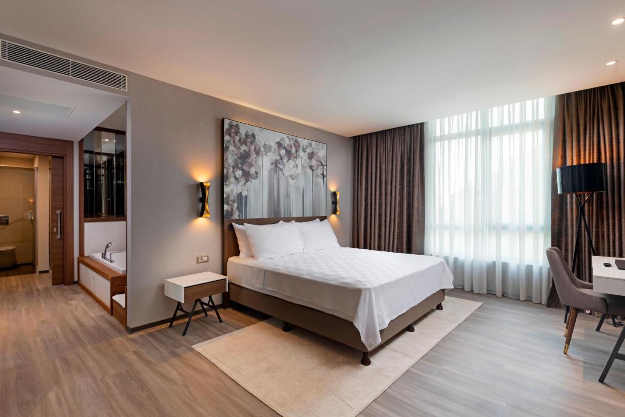 Limak Skopje Luxury Hotel 외부 사진 Deluxe Room