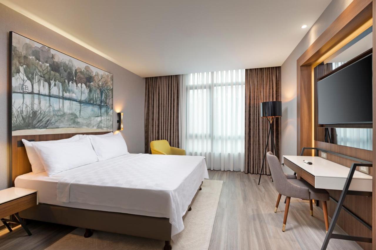Limak Skopje Luxury Hotel 외부 사진 A room at the hotel